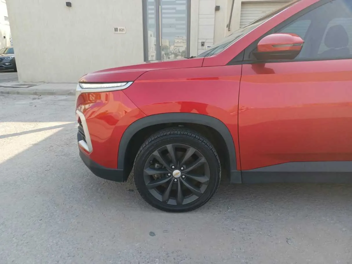 Car image 9