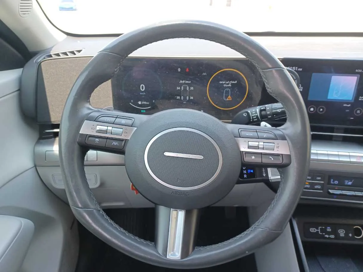 Car image 15