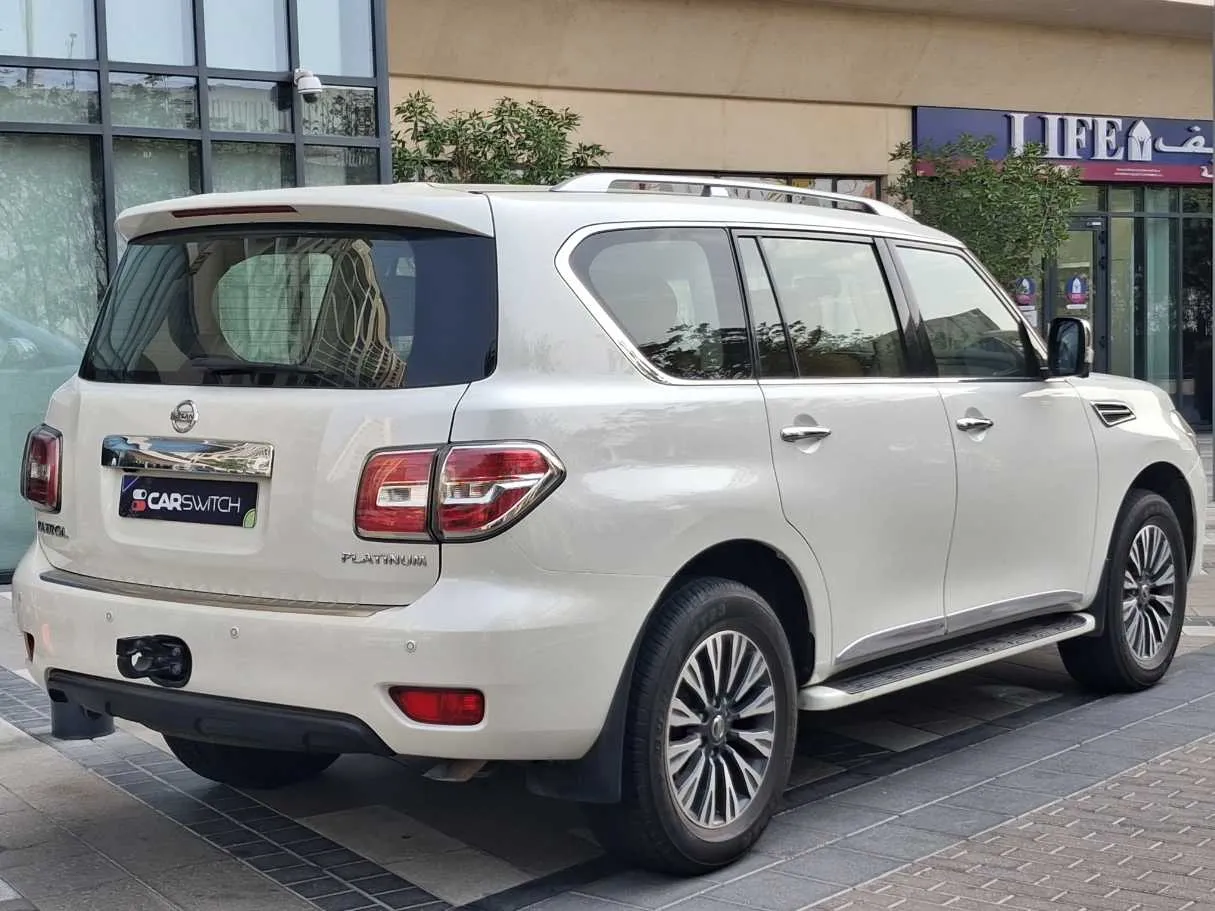 Car image 5
