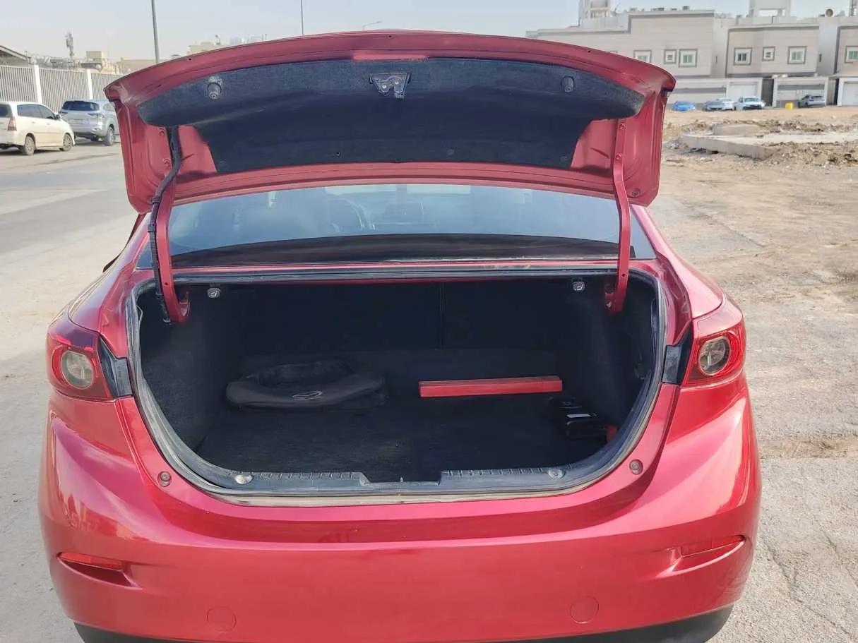 Car image 25