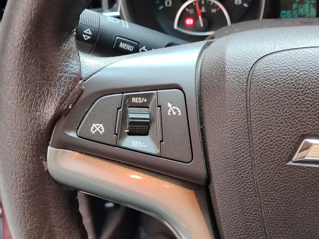 Car image 25