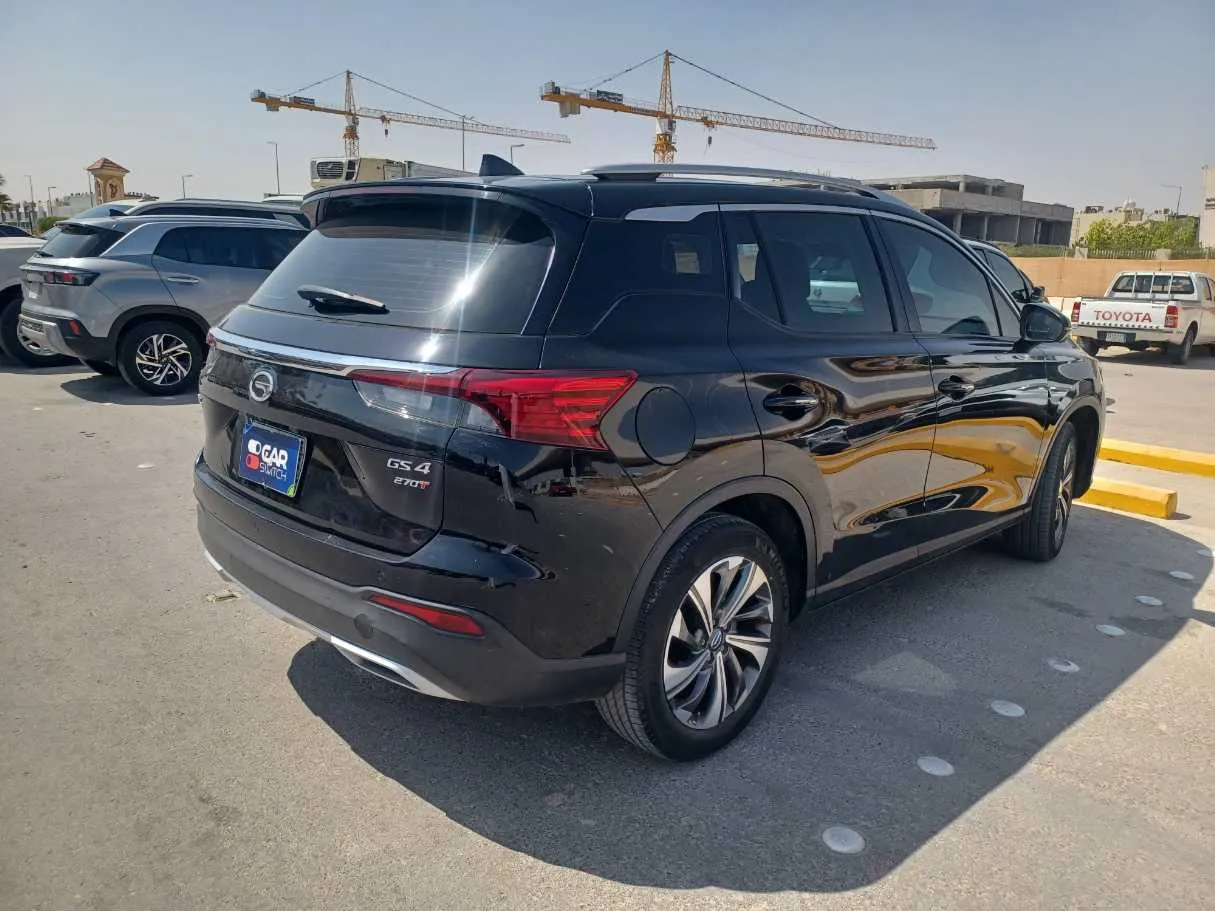 Car image 5