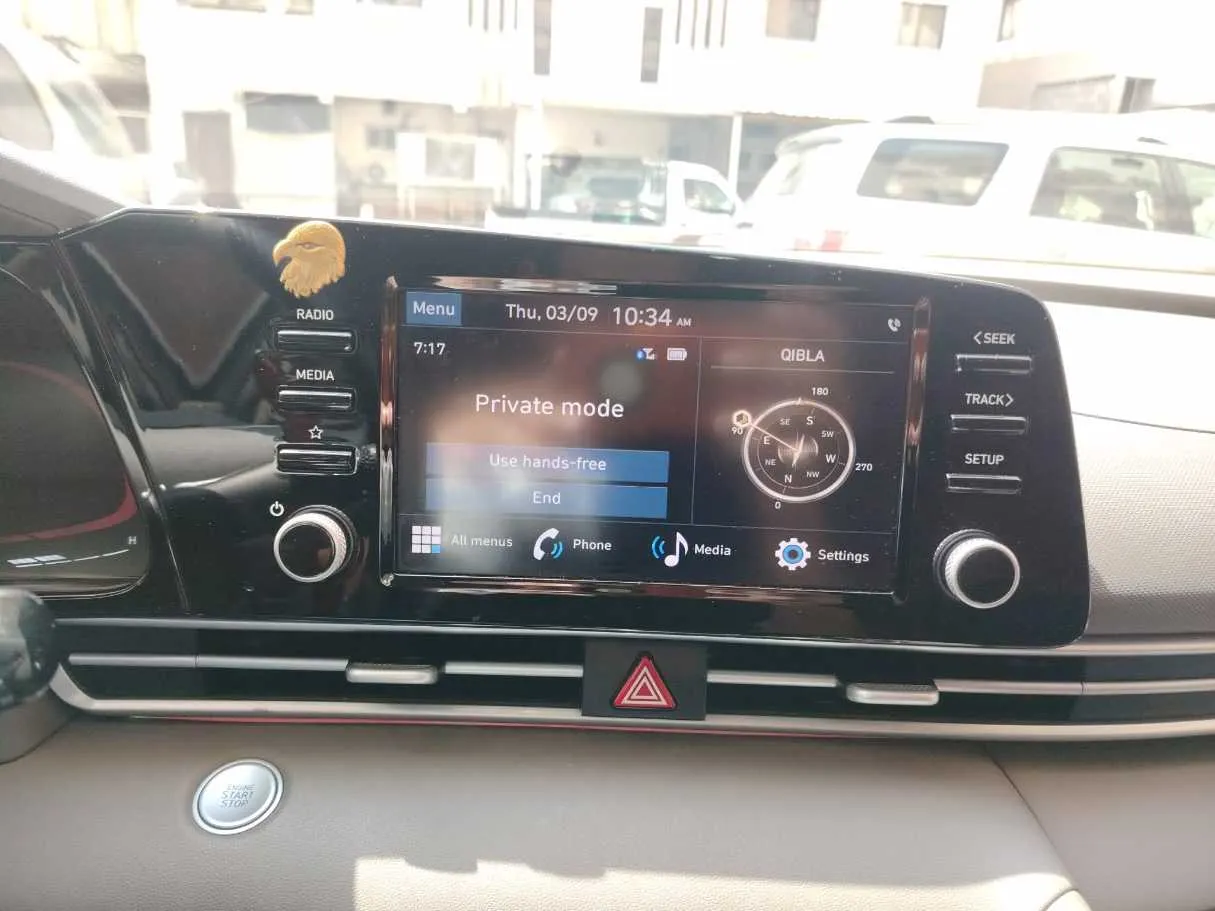Car image 24
