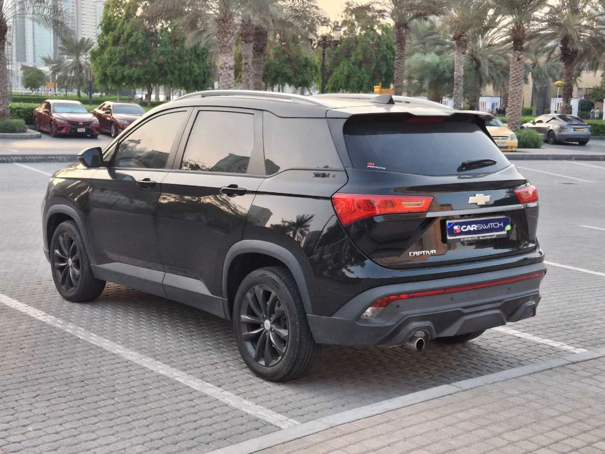 Car image 5