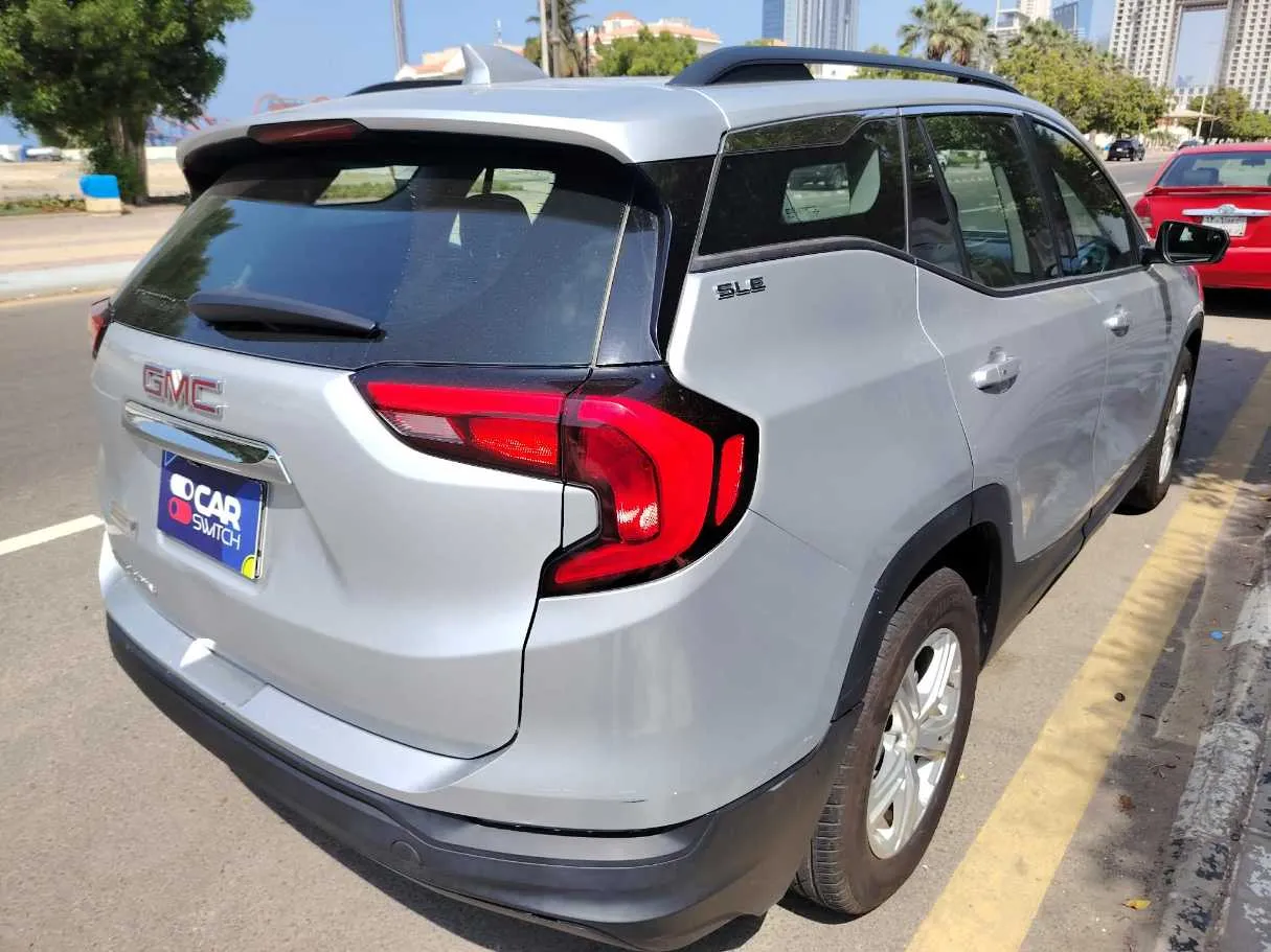 Car image 5