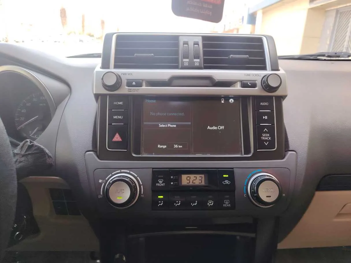 Car image 22