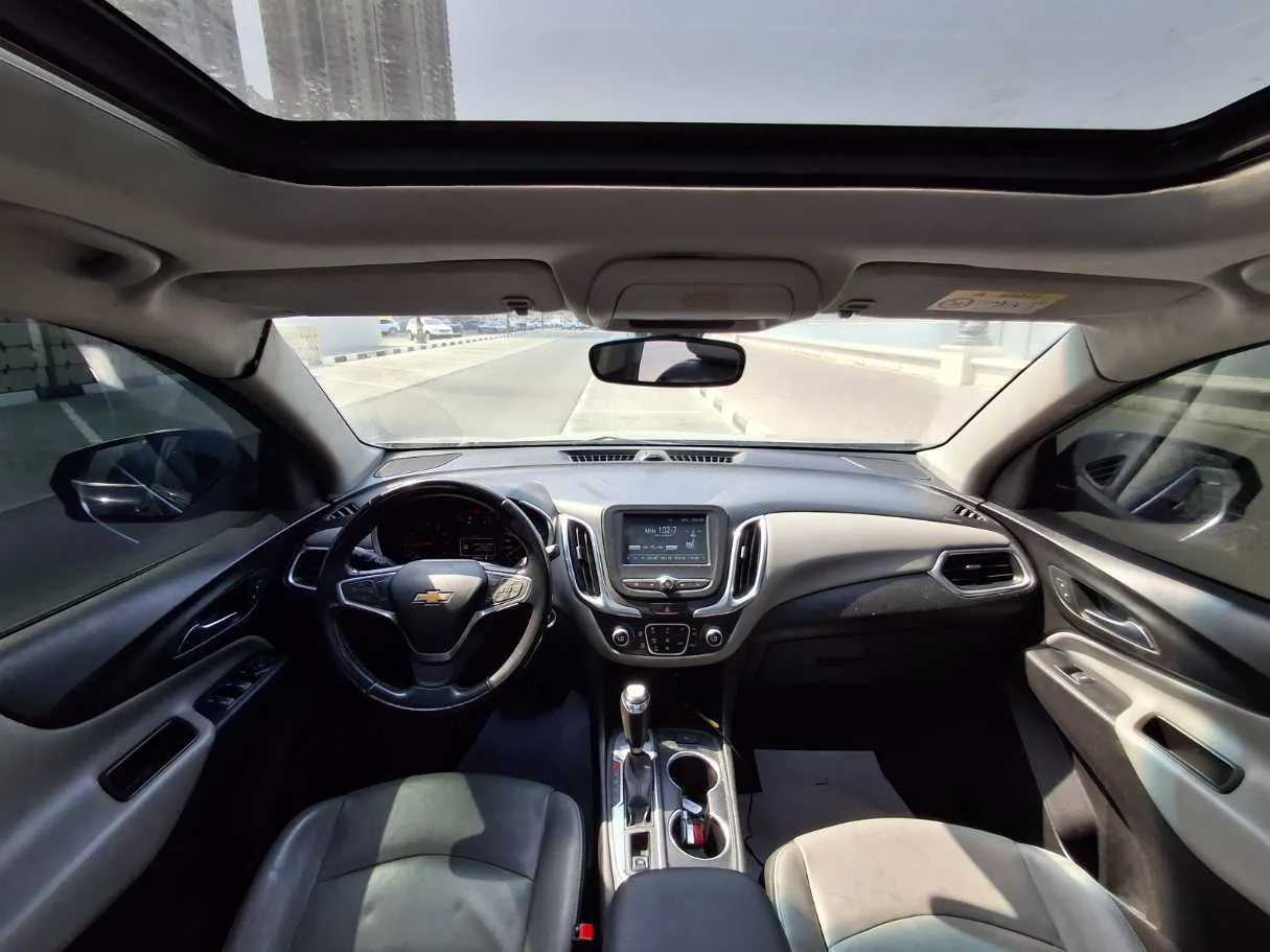 Car image 17