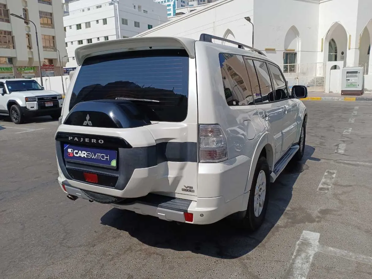 Car image 5