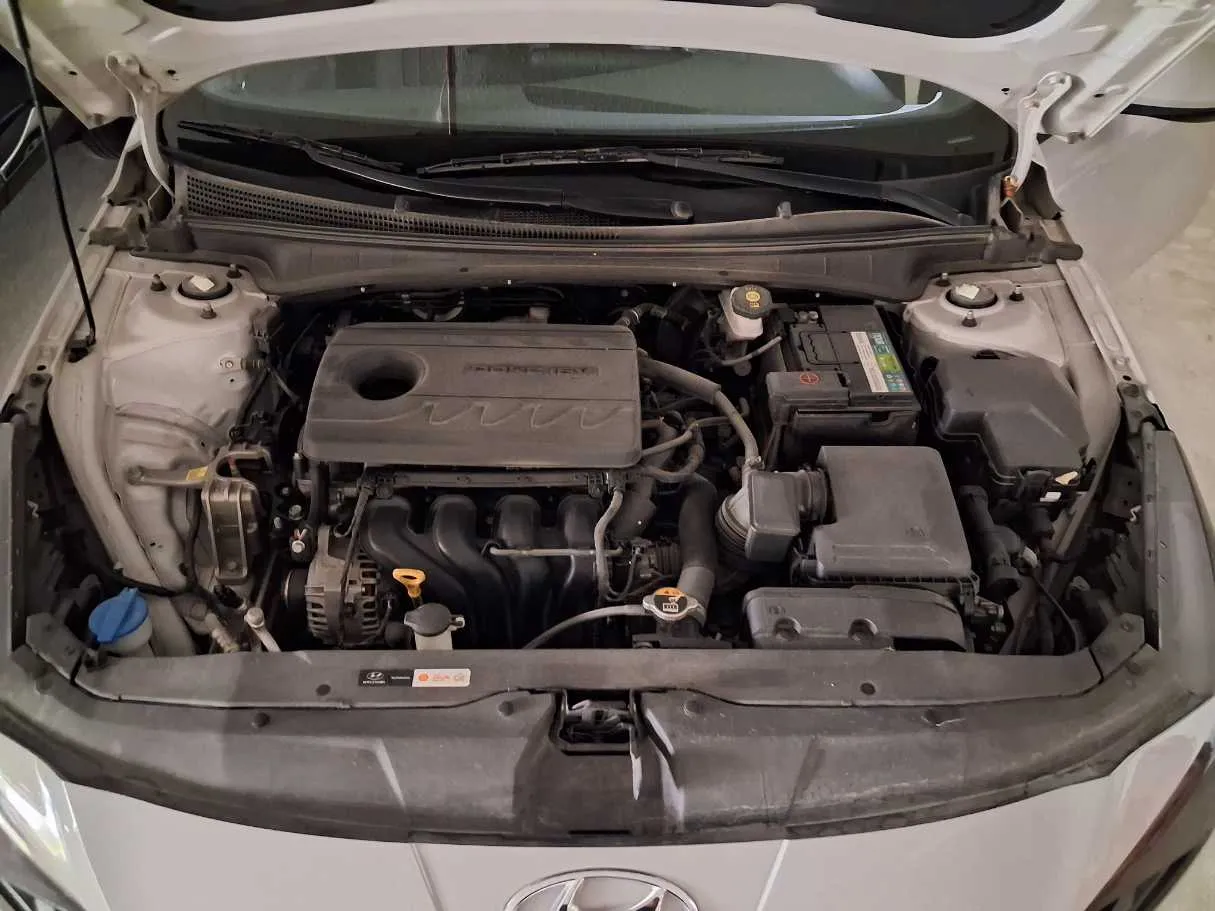 Car image 21