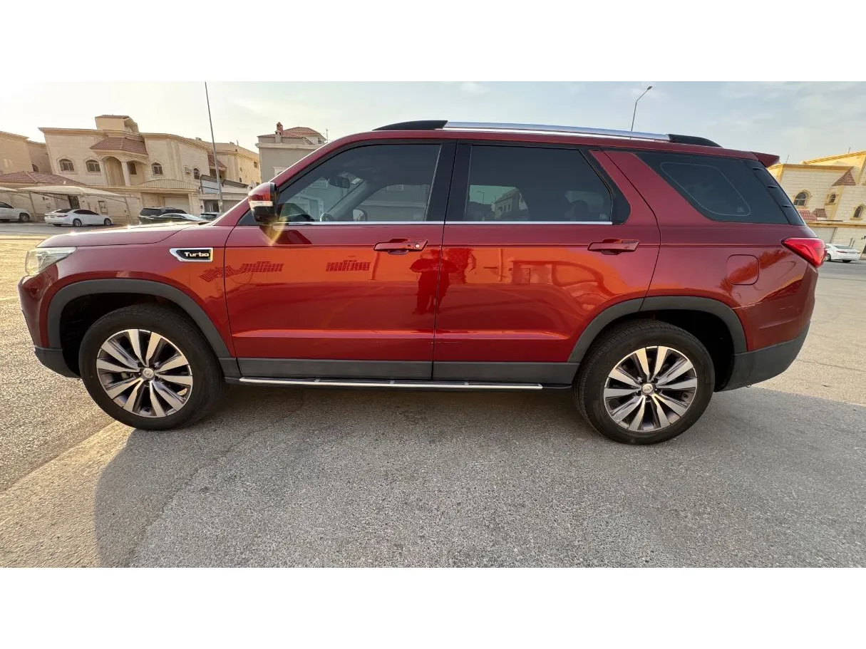 Car image 8