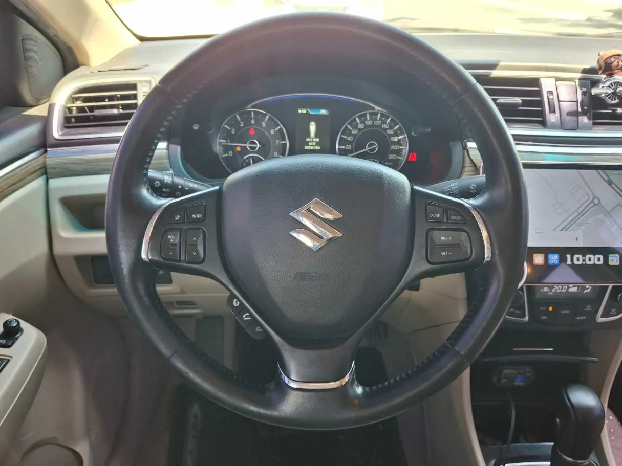 Car image 16