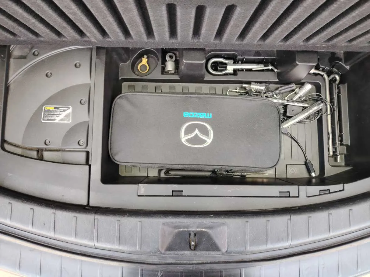 Car image 33
