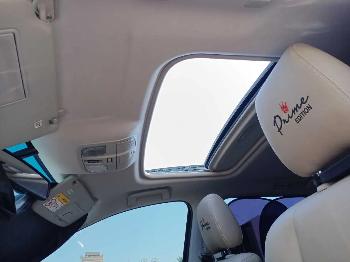 Car image 23