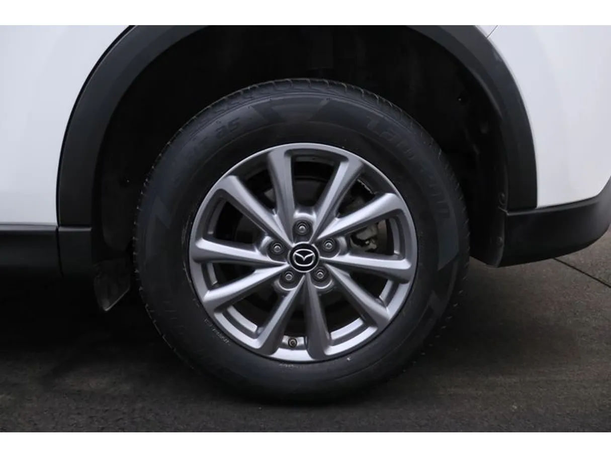 Car image 7