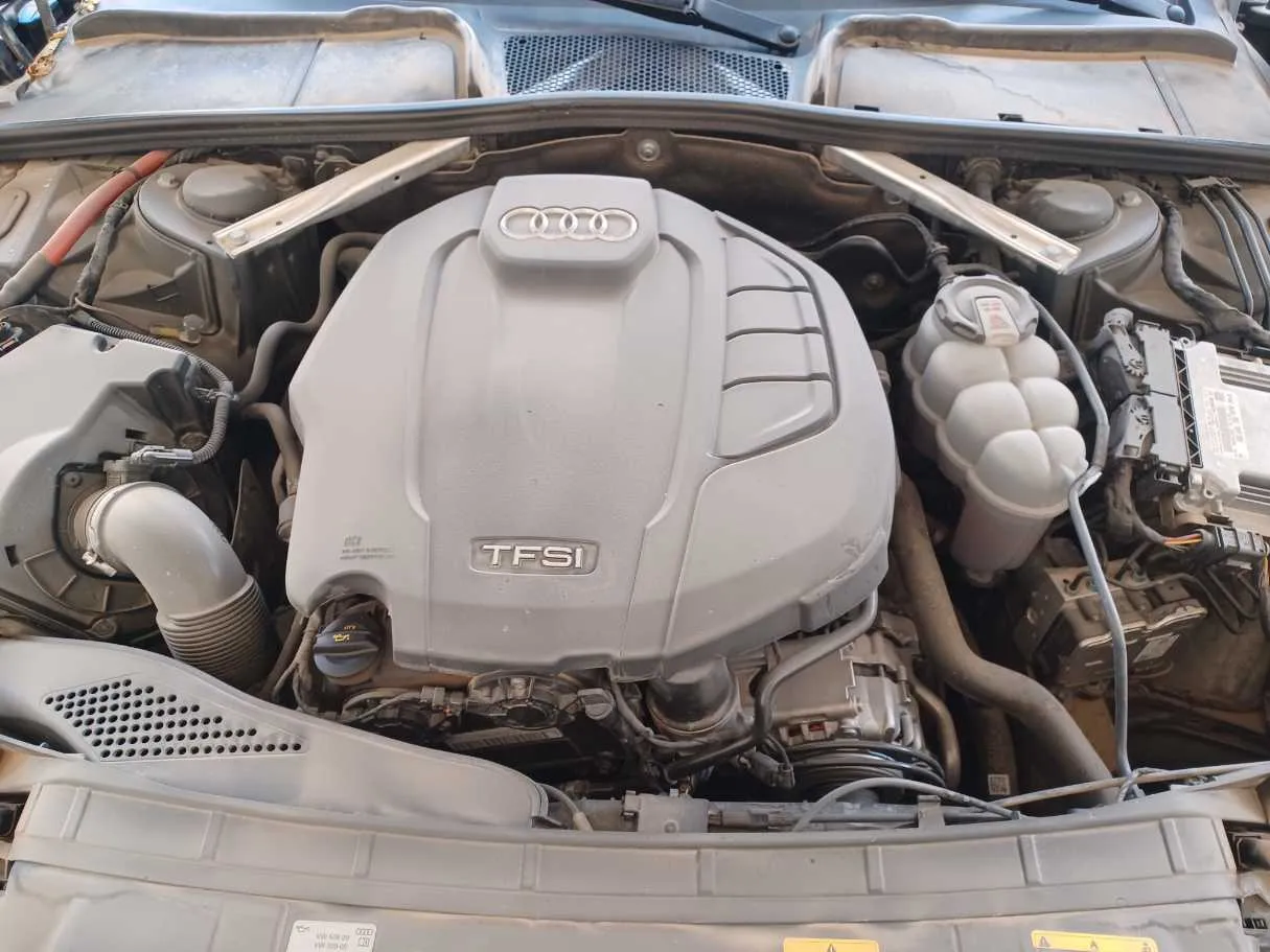 Car image 23