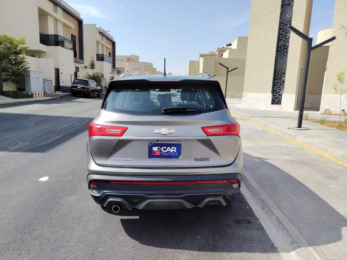 Car image 6