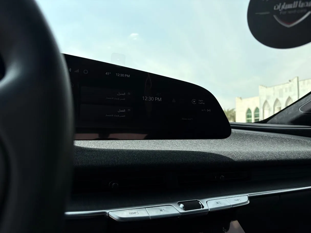 Car image 27