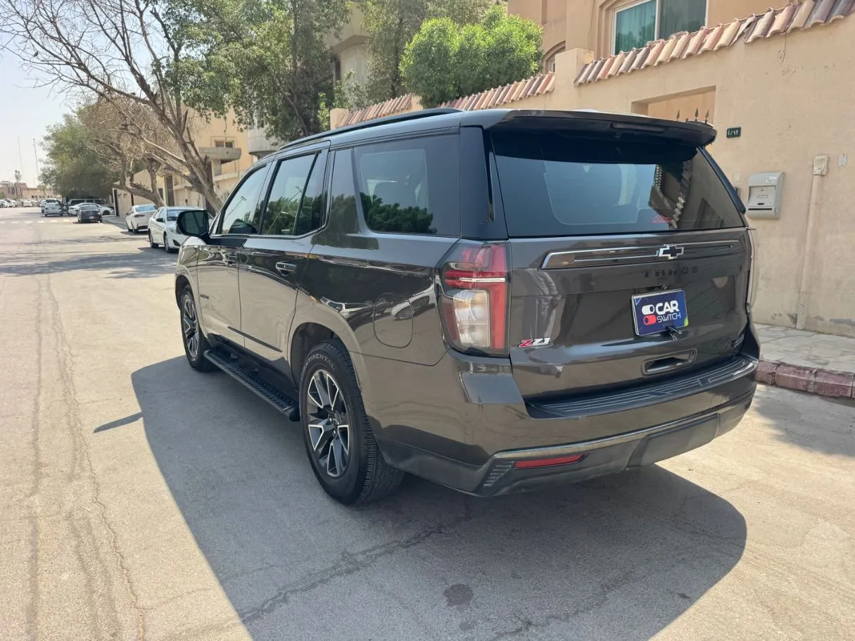 Car image 7
