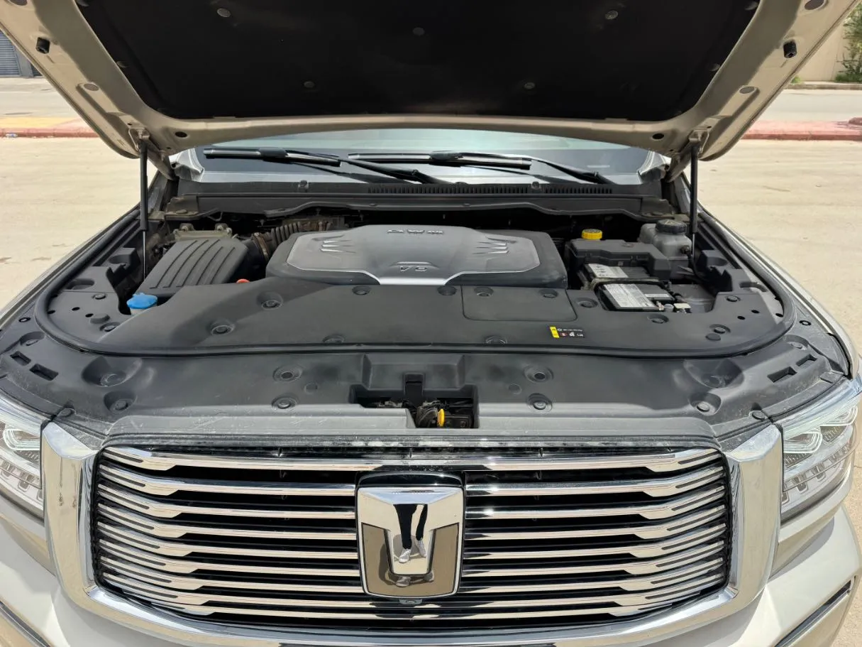 Car image 25