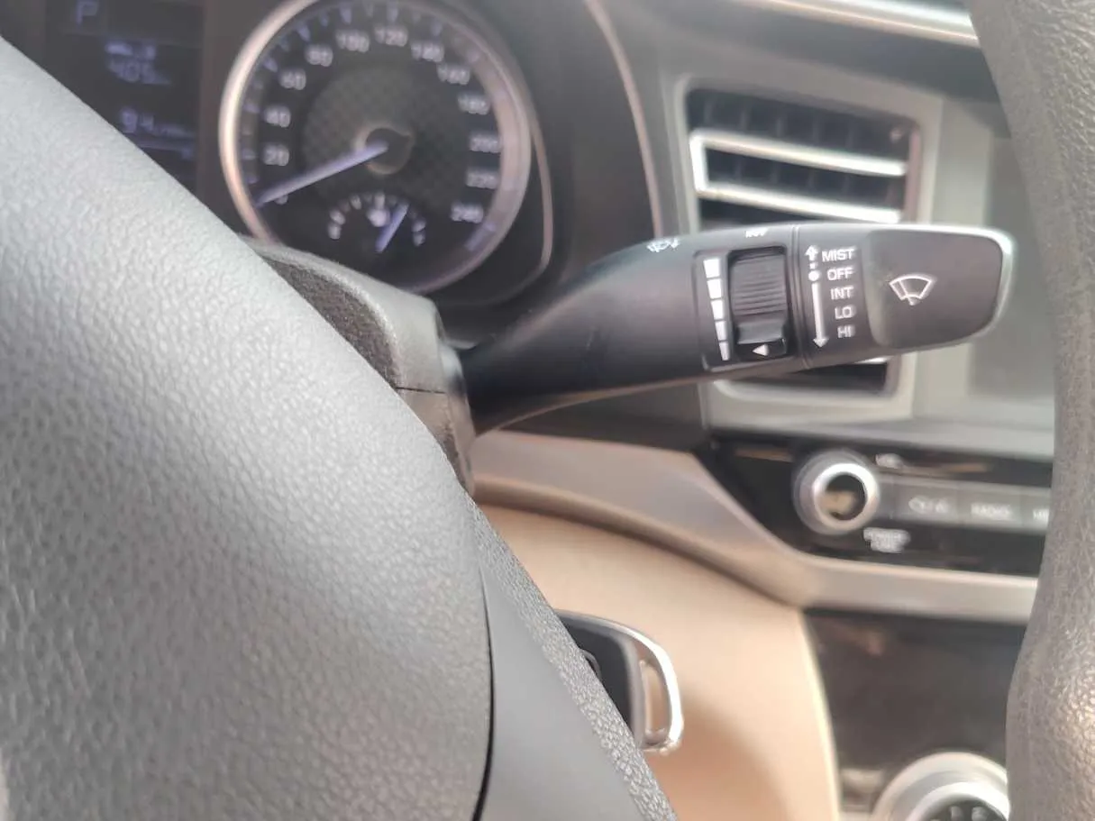 Car image 29
