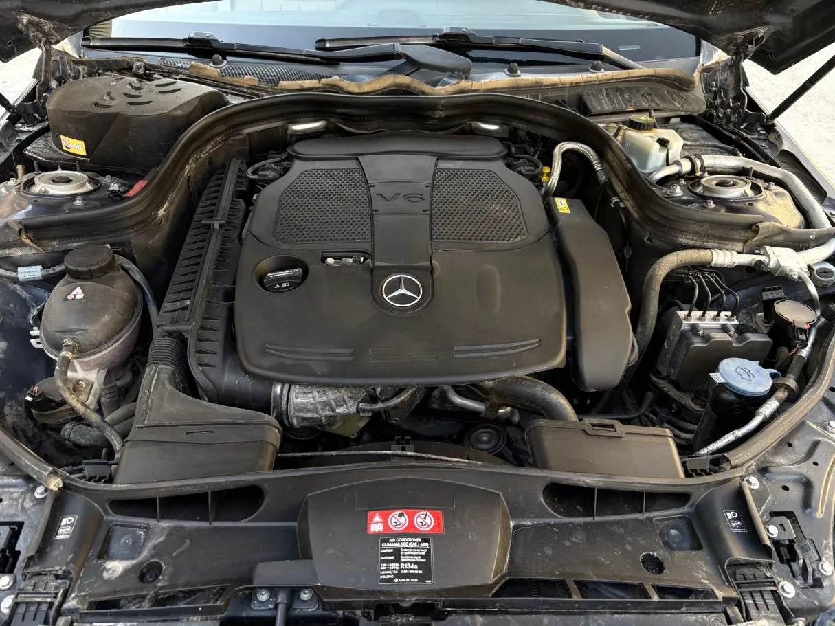 Car image 32