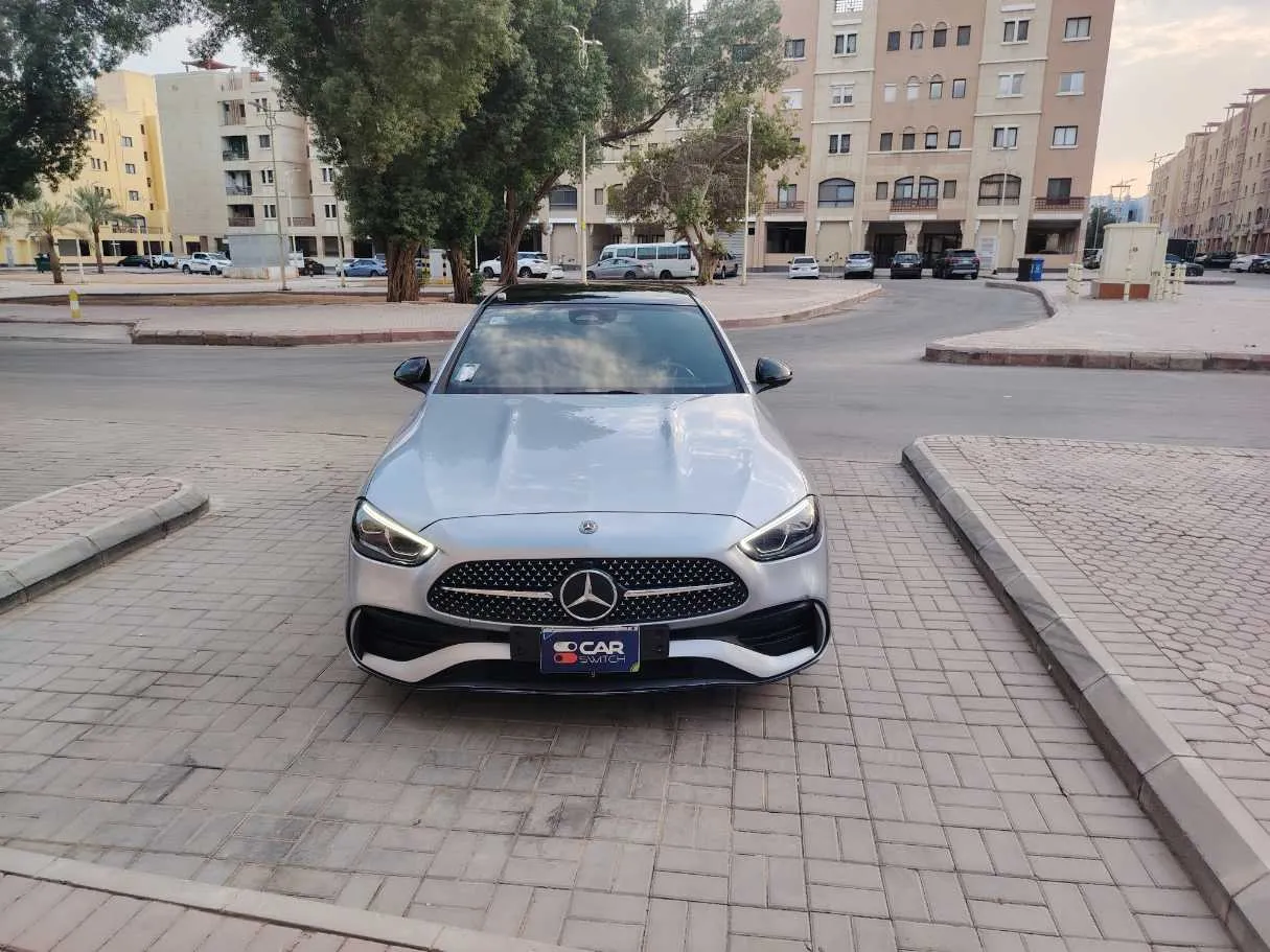 Car image 3