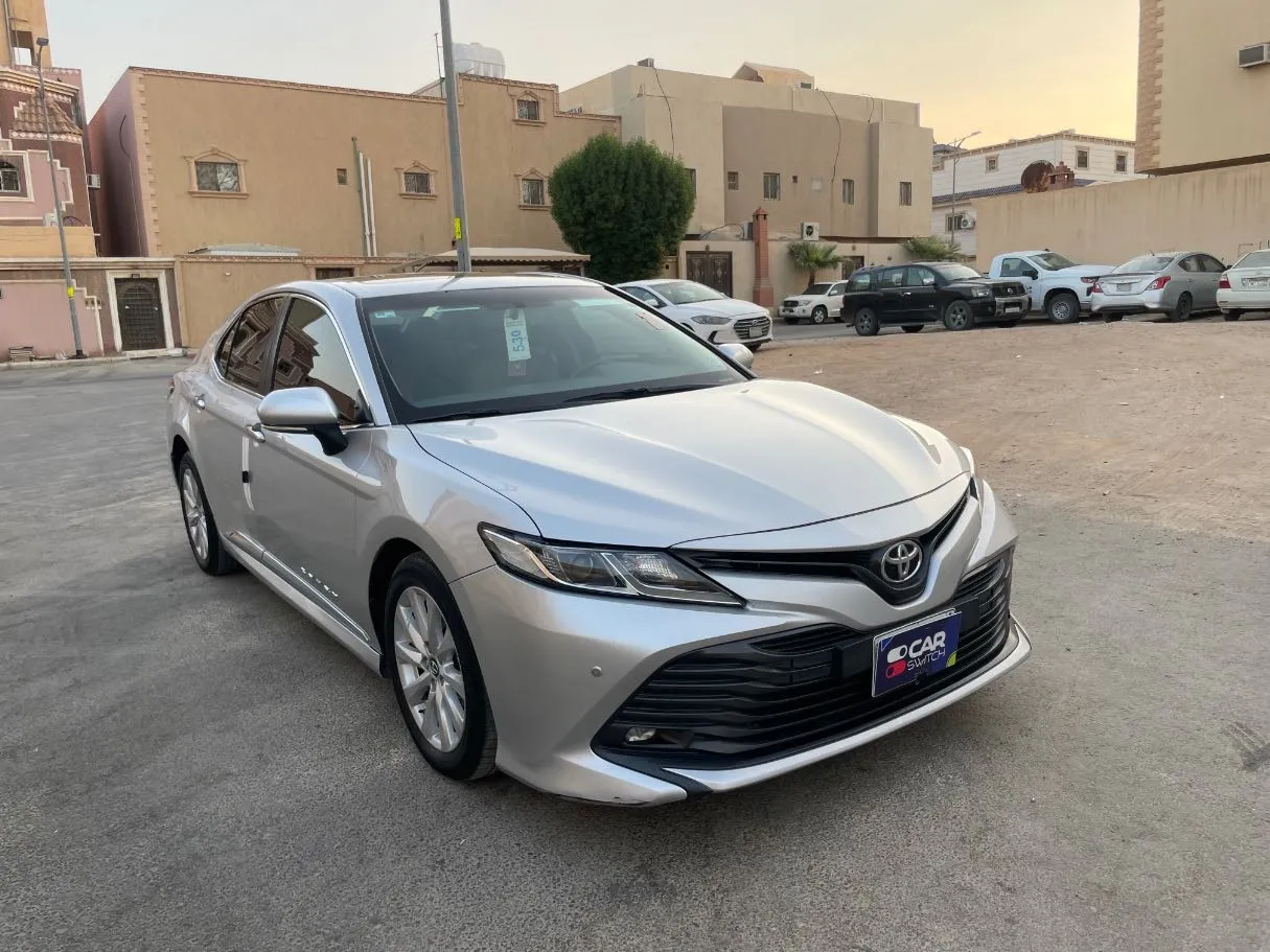 Car image 3