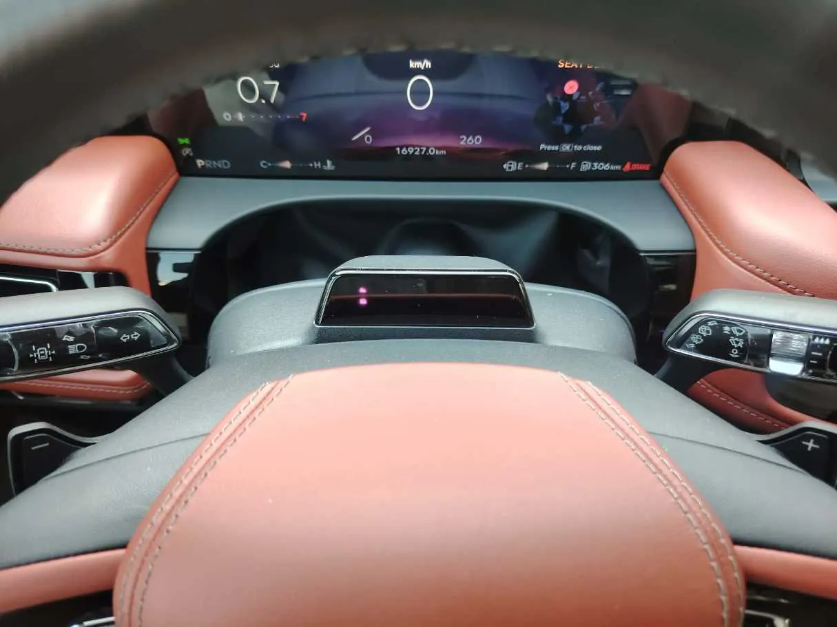 Car image 28