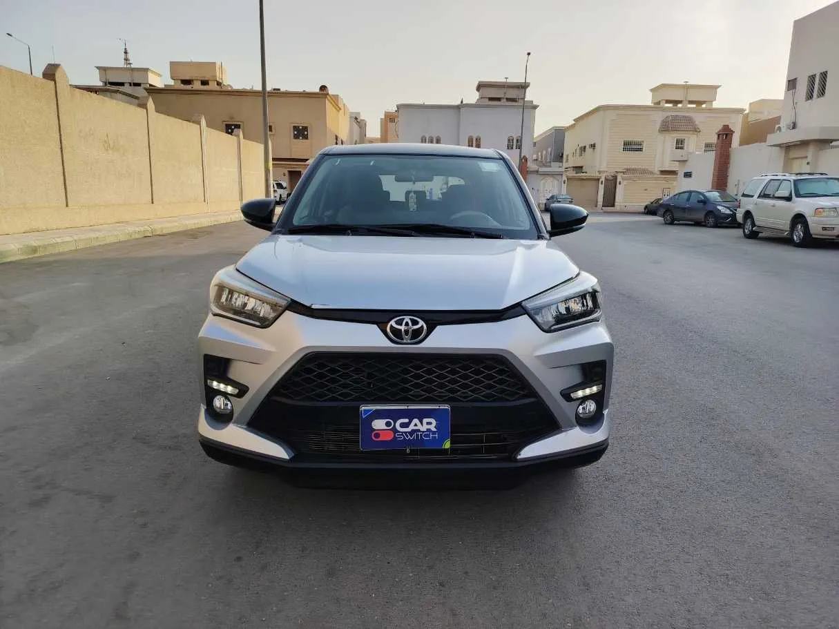 Car image 2