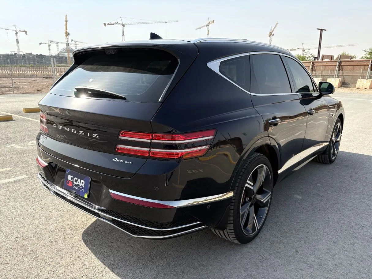 Car image 5
