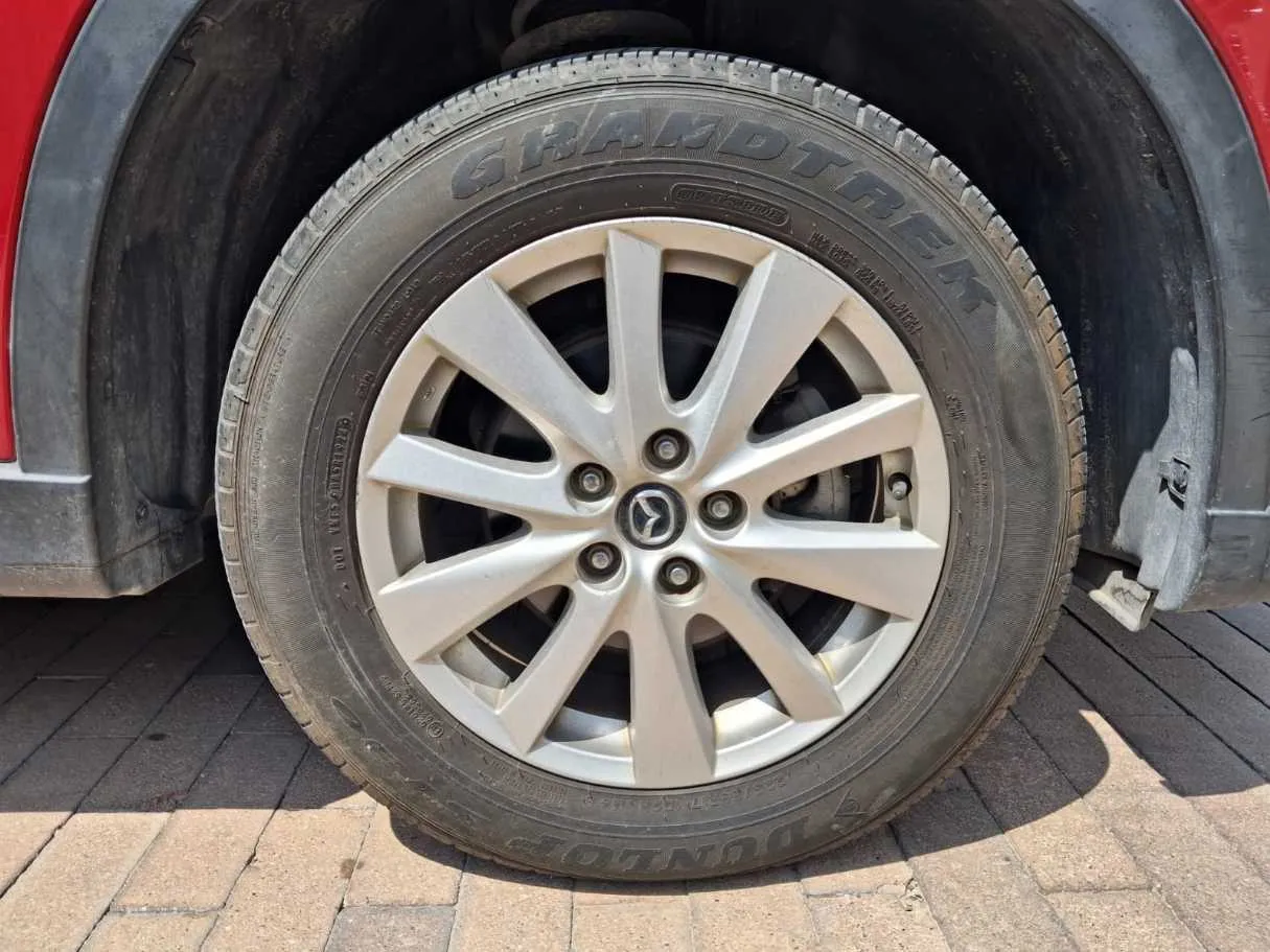 Car image 7