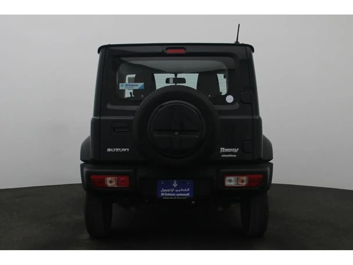 Car image 12