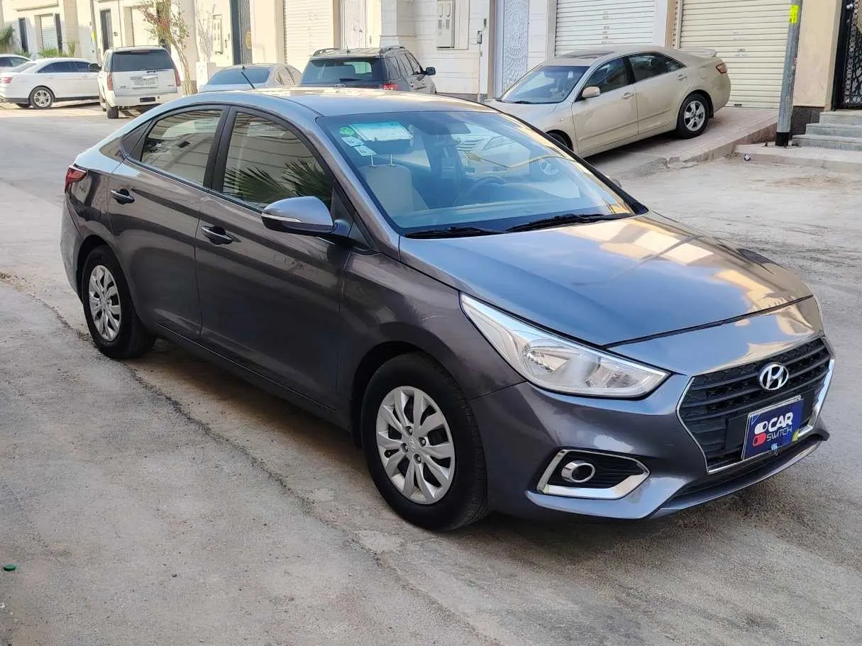 Car image 3