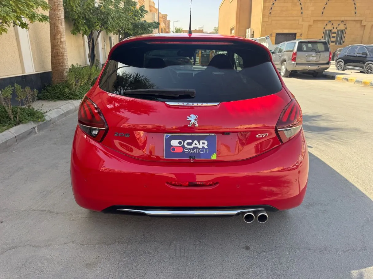 Car image 6