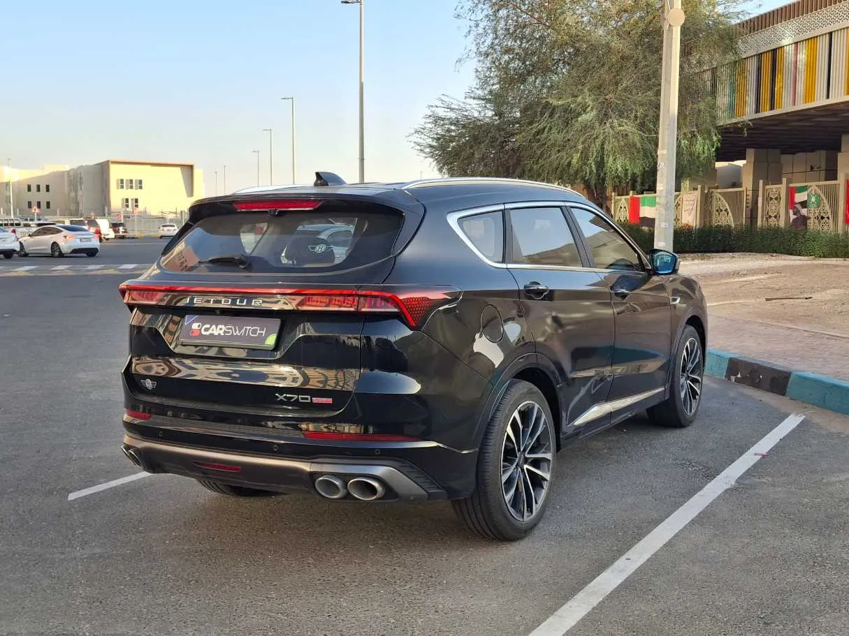 Car image 5