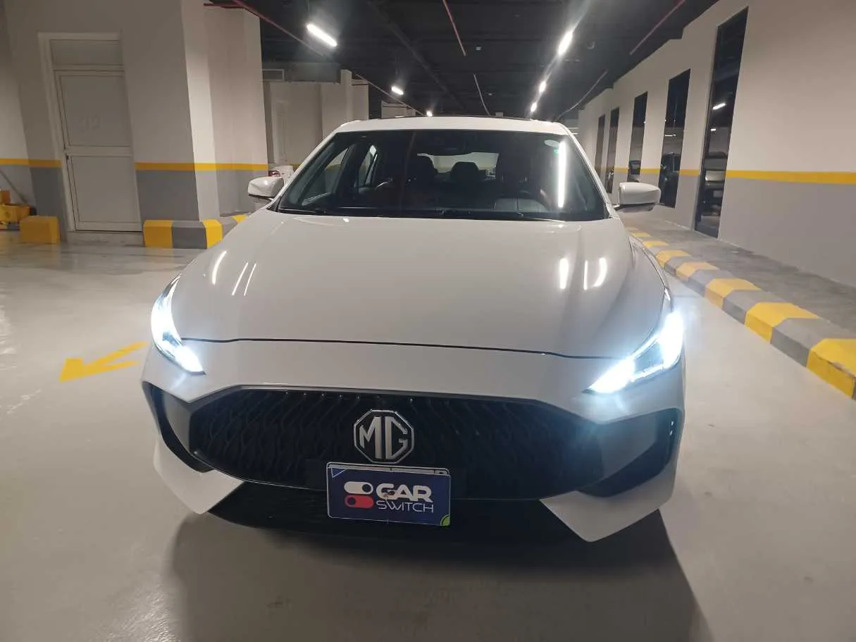 Car image 2