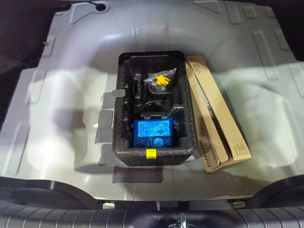 Car image 28