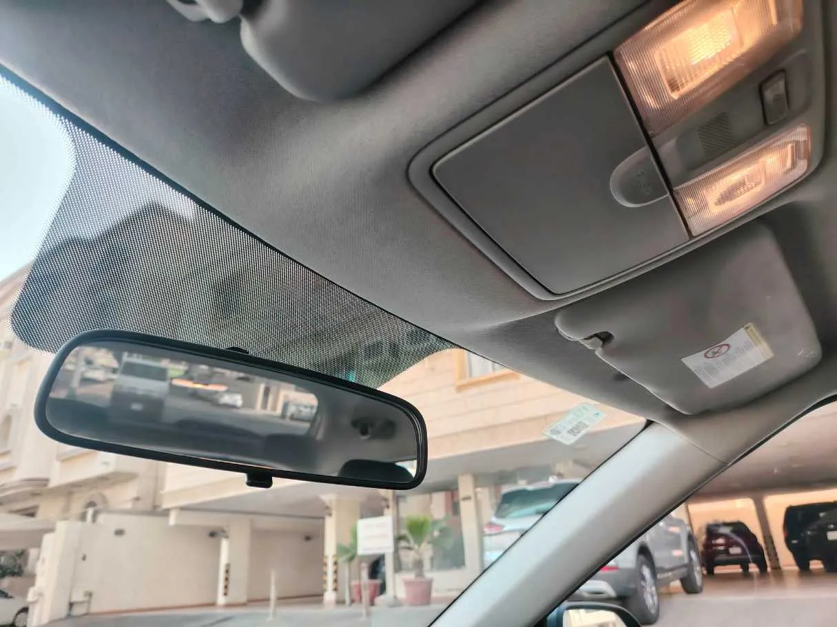 Car image 40