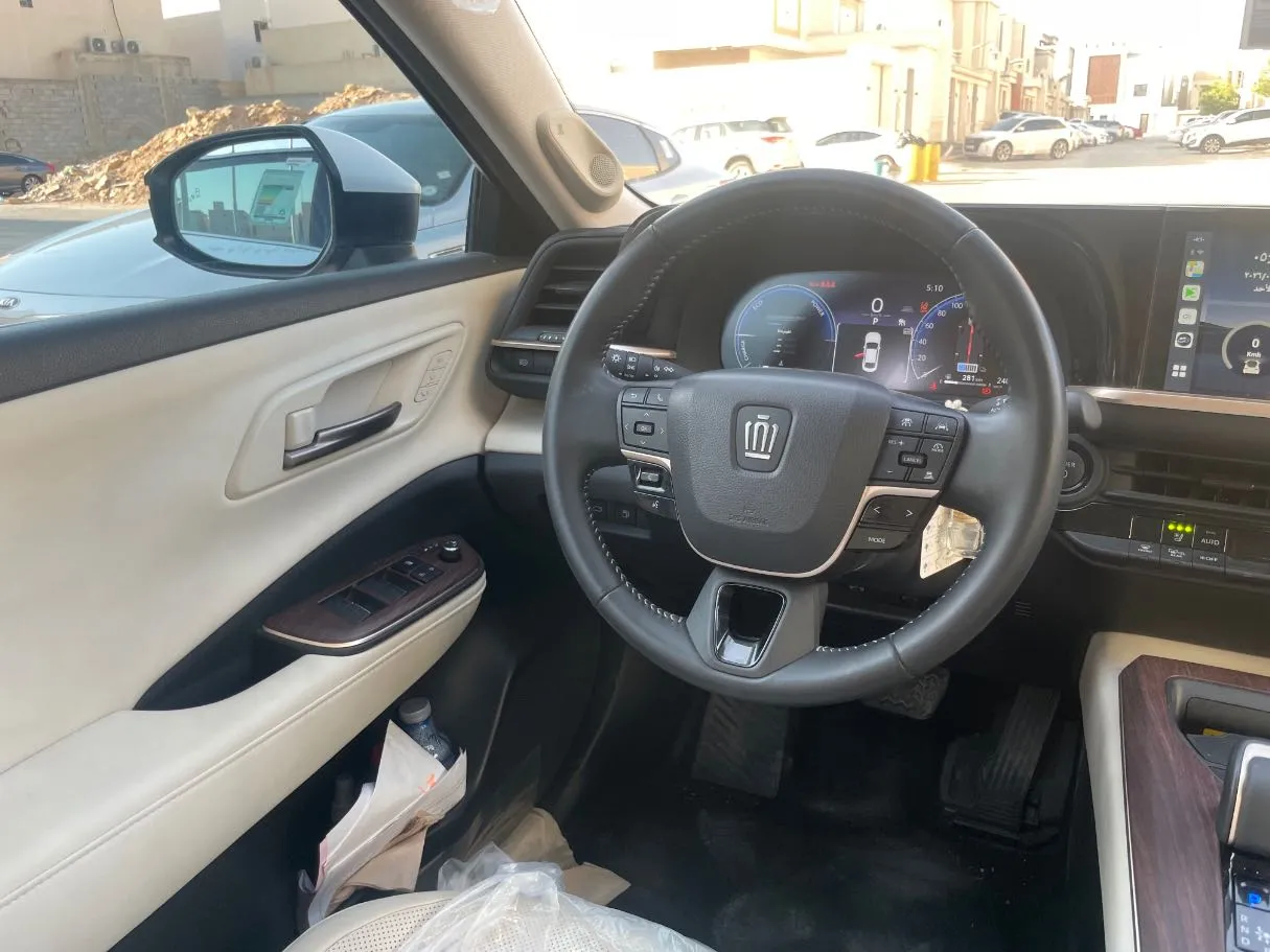 Car image 20
