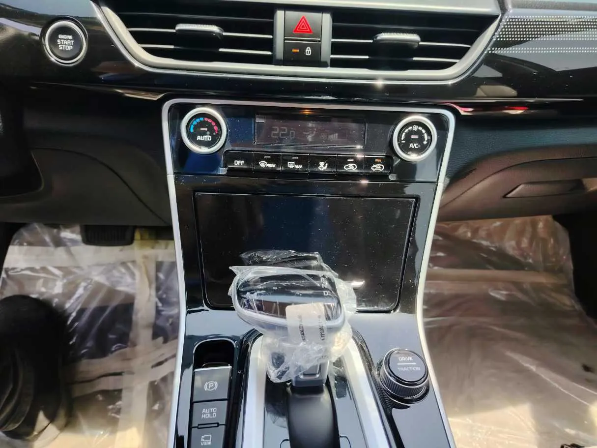 Car image 21