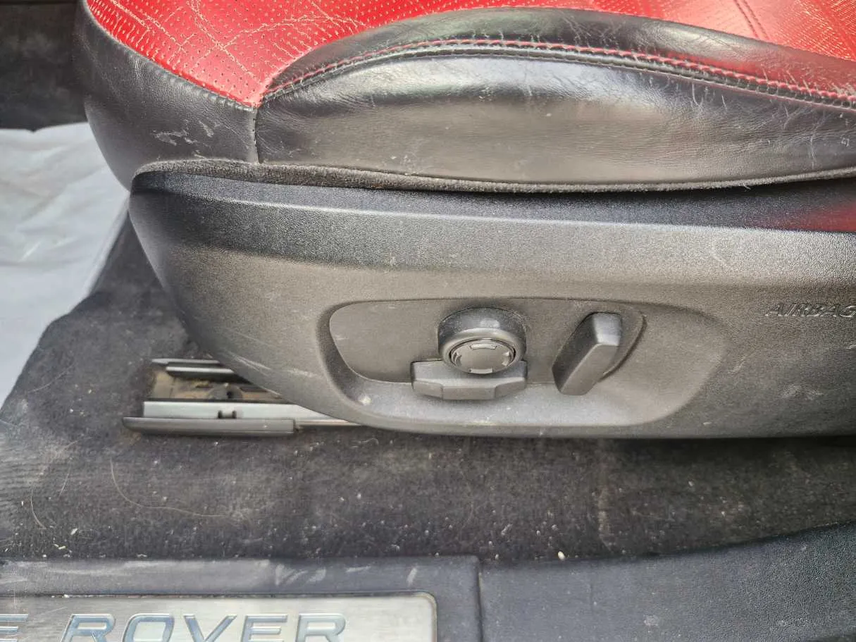 Car image 22