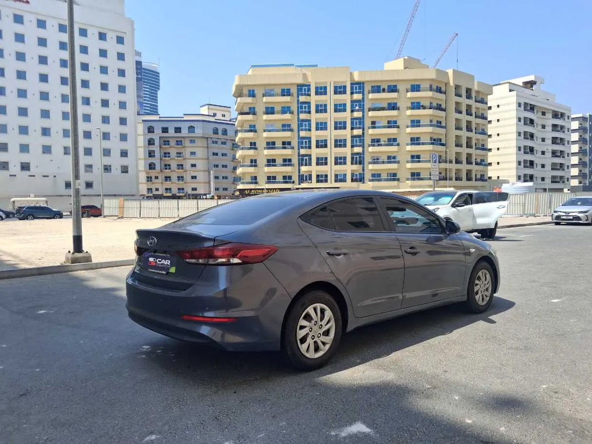 Car image 5