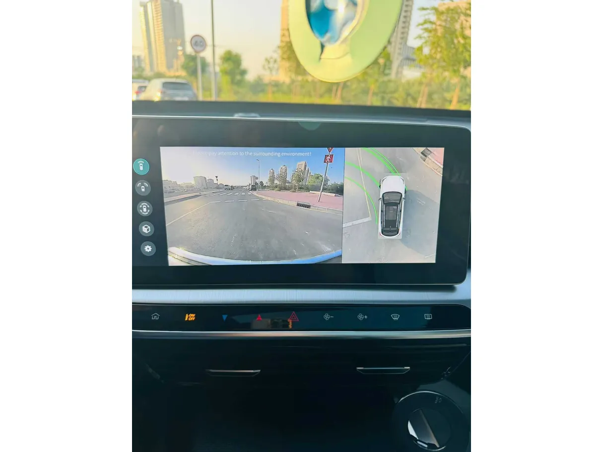 Car image 20