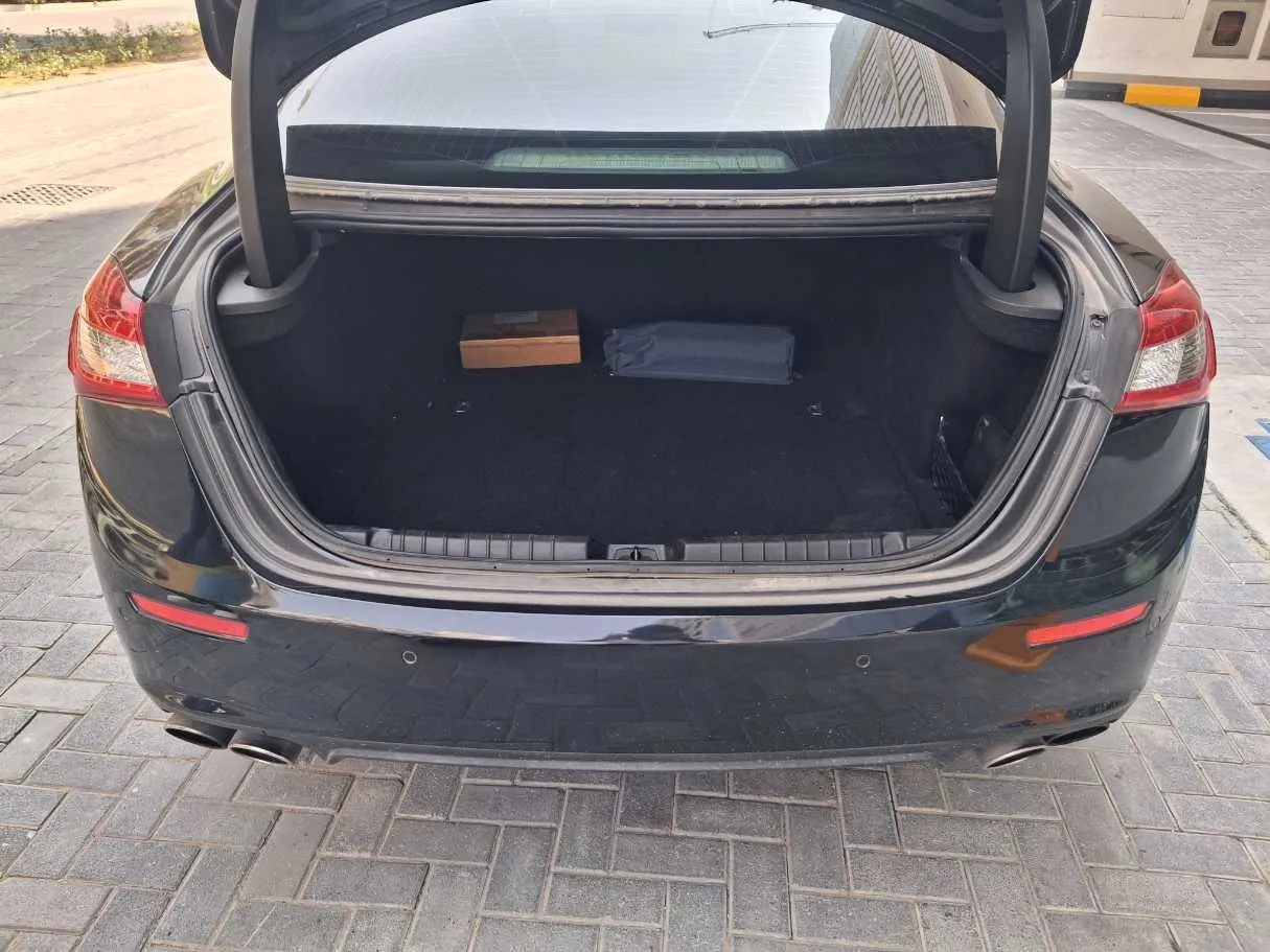 Car image 20