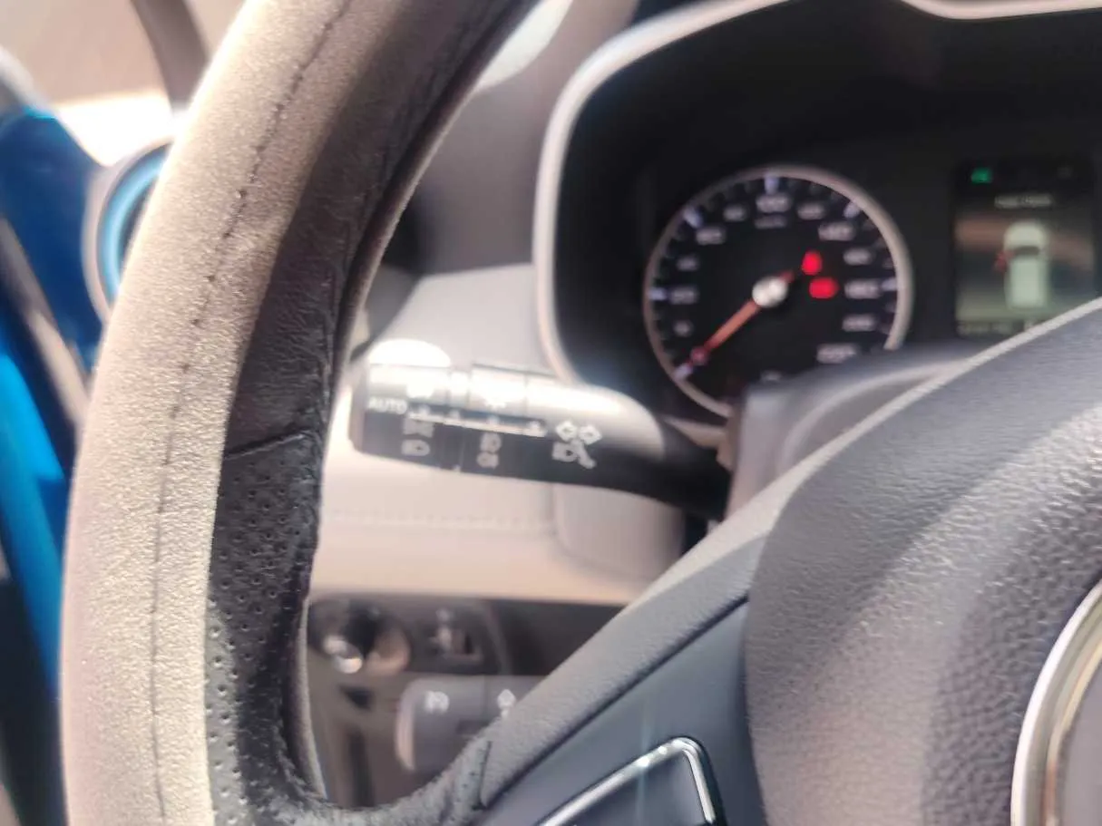 Car image 28