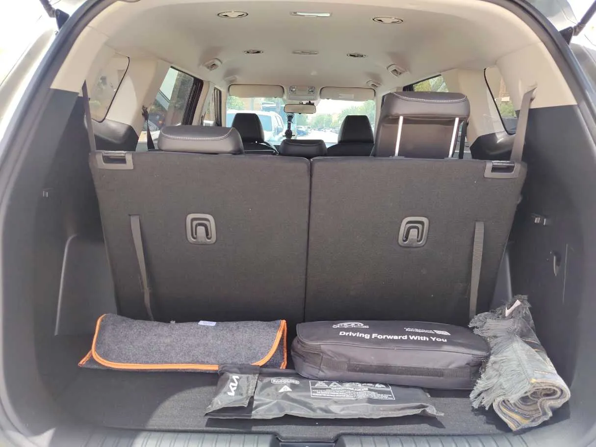 Car image 25