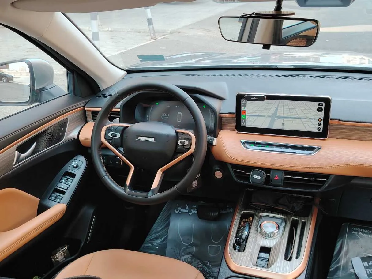Car image 24