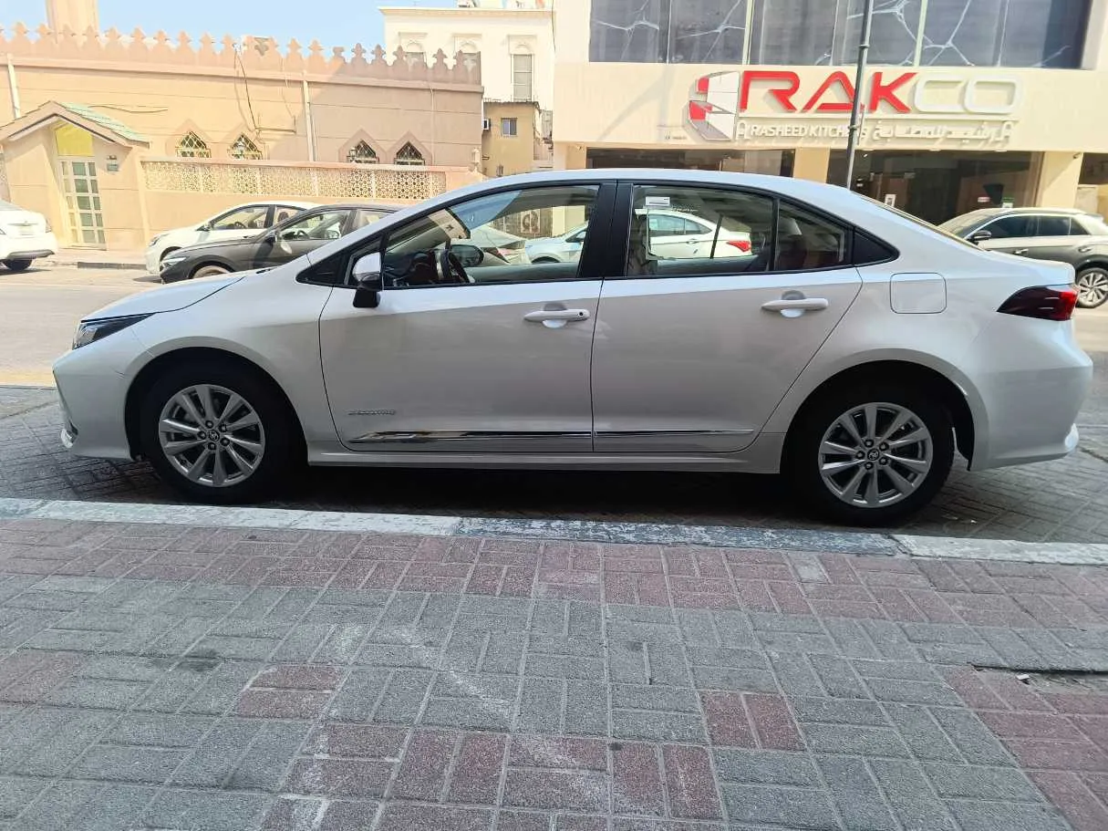 Car image 8