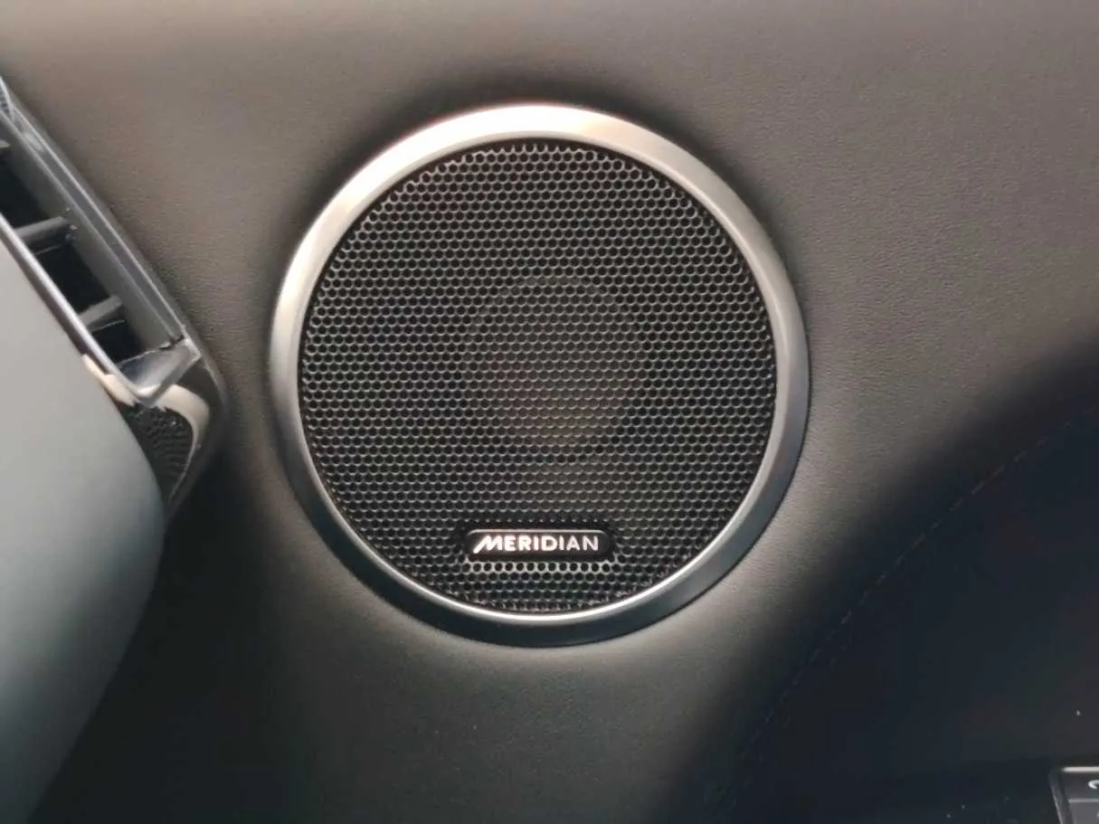 Car image 31