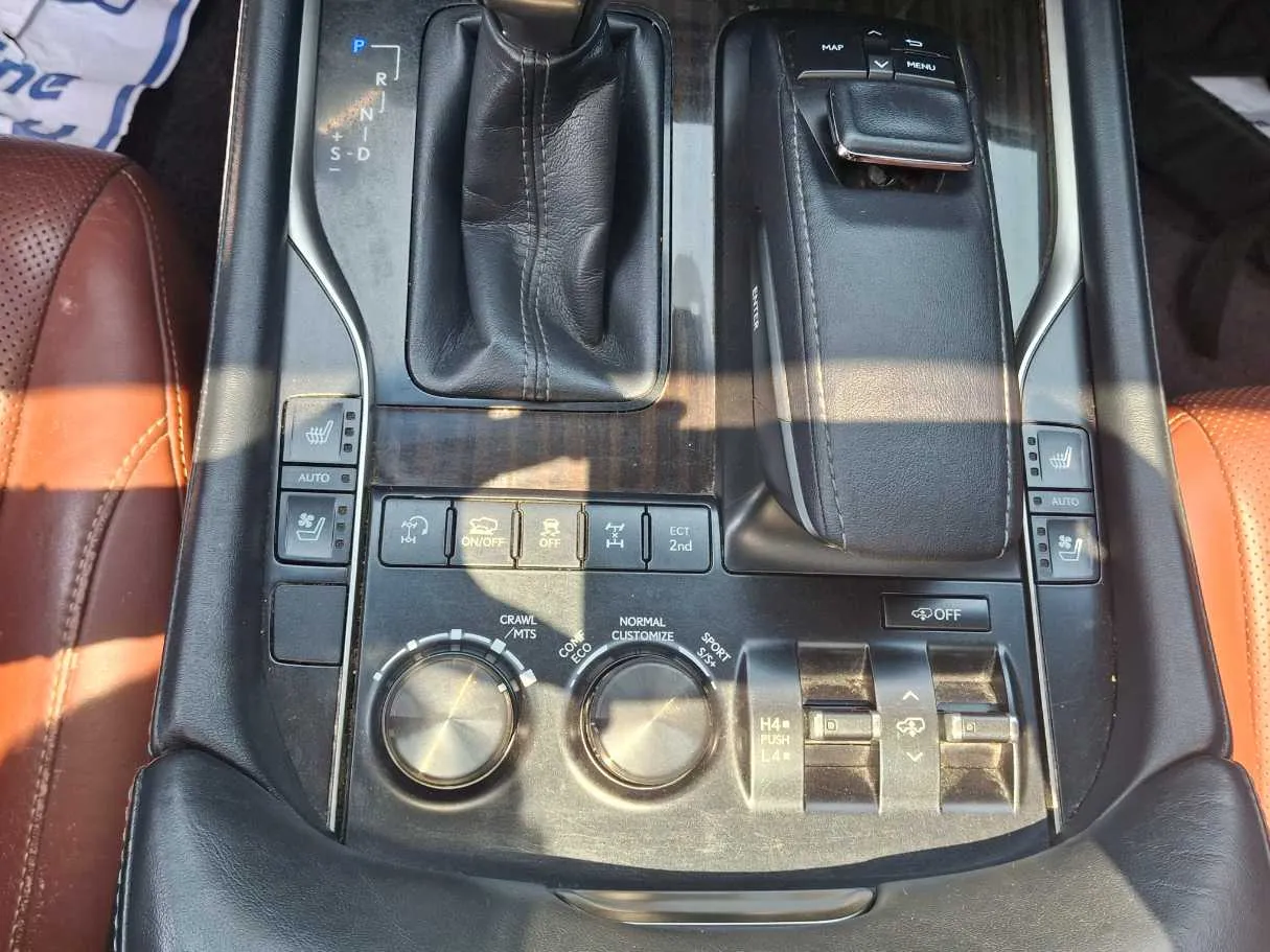 Car image 22